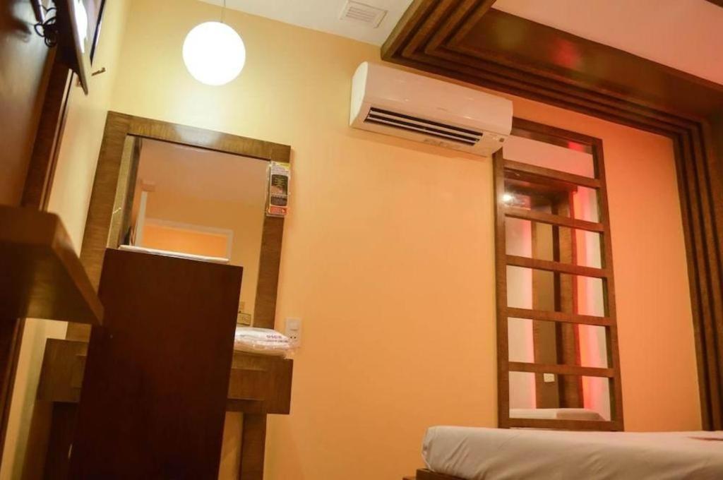 Hotel Sogo Sta Mesa Manila Exteriör bild