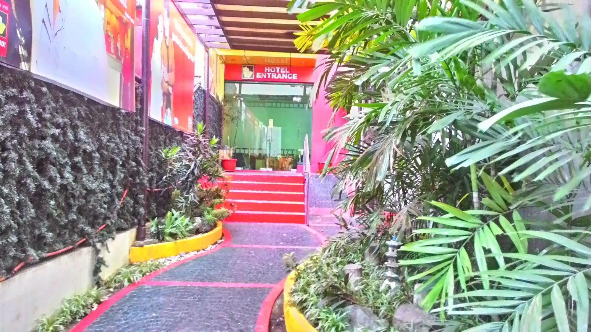 Hotel Sogo Sta Mesa Manila Exteriör bild